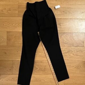 Old Navy Black maternity full panel pixie pant NWT sz2